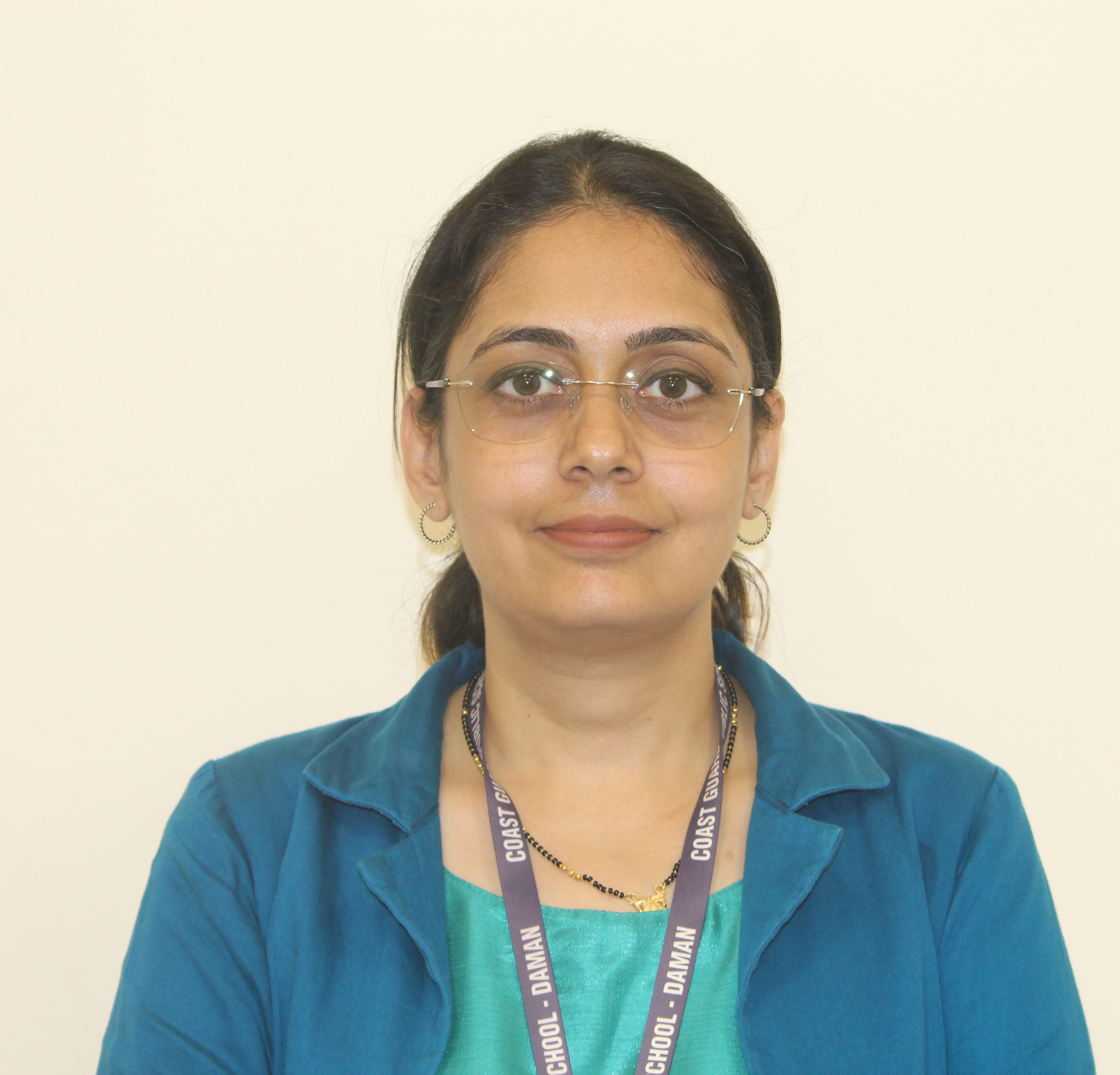 DR. SHREYA VARUN RAVAL